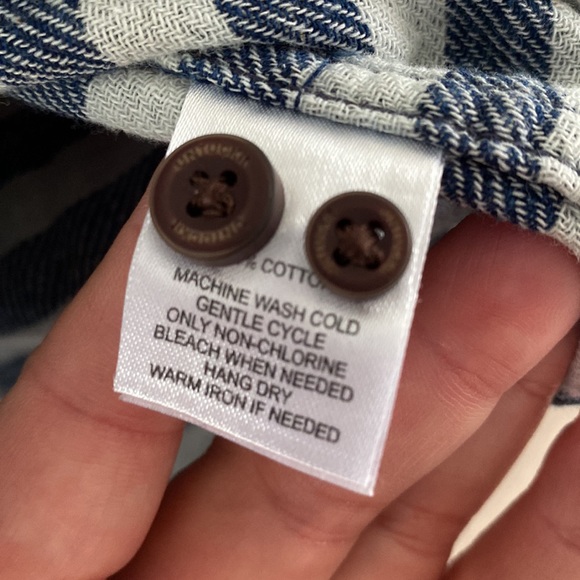 UNTUCKIT denim blue chambray printed stripe lining button-up shirt M - Picture 3 of 6